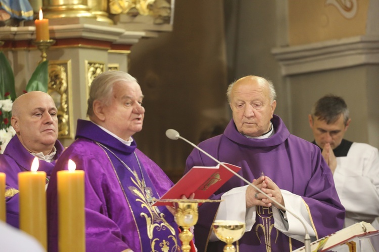 Pogrzeb ks. kan. Henryka Langforta w Lesznej Górnej