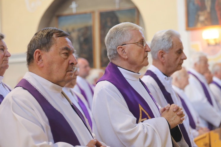 Pogrzeb ks. kan. Henryka Langforta w Lesznej Górnej