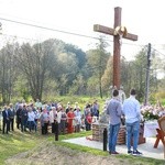 Odnowiony krzyż w Skrzyszowie