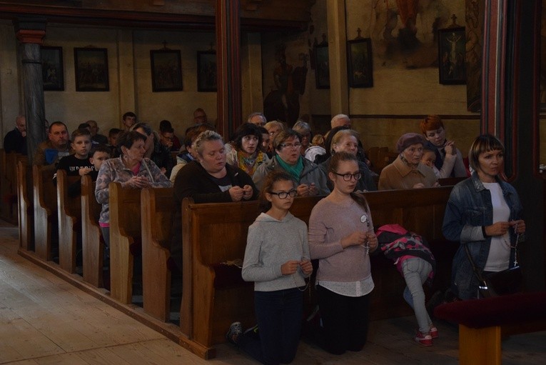 Różaniec w Boguszycach