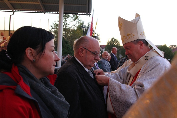 Pielgrzymka trzebnicka 2018 - medale św. Jadwigi Śląskiej