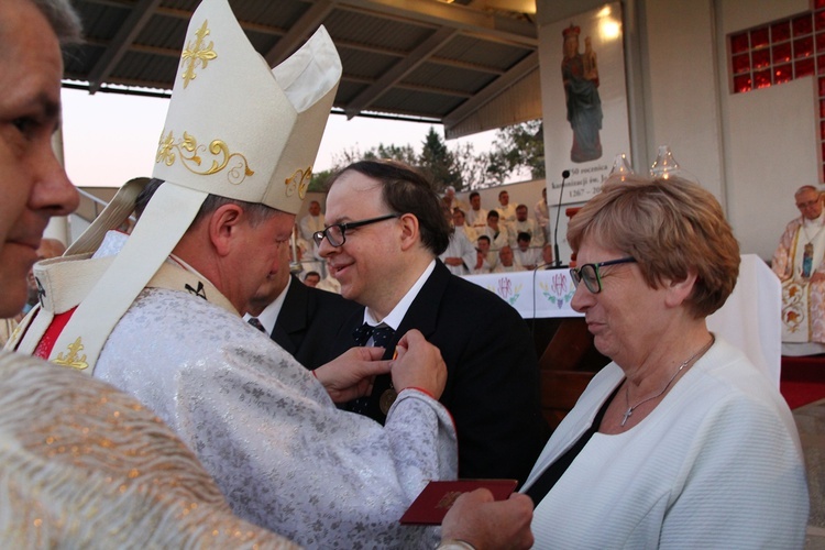 Pielgrzymka trzebnicka 2018 - medale św. Jadwigi Śląskiej