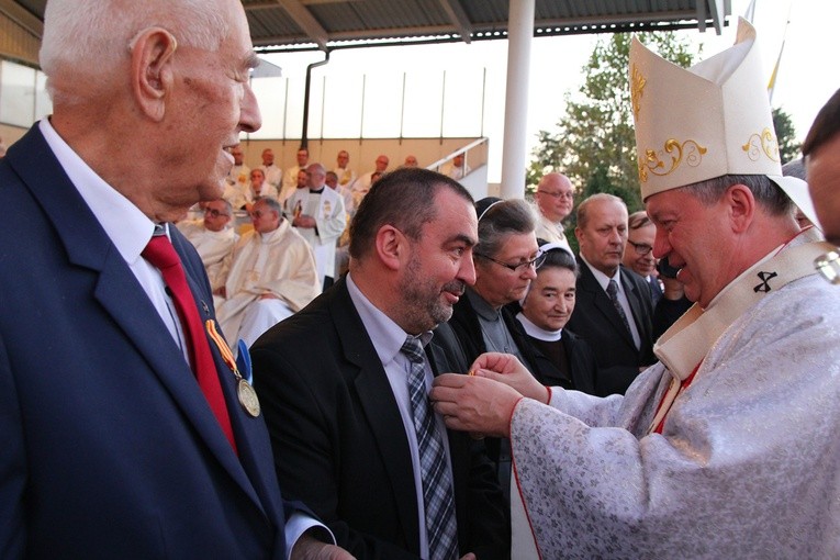 Pielgrzymka trzebnicka 2018 - medale św. Jadwigi Śląskiej