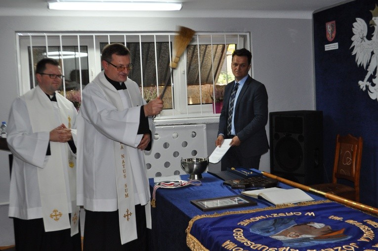 Nowy sztandar dla szkoły w Orszymowie