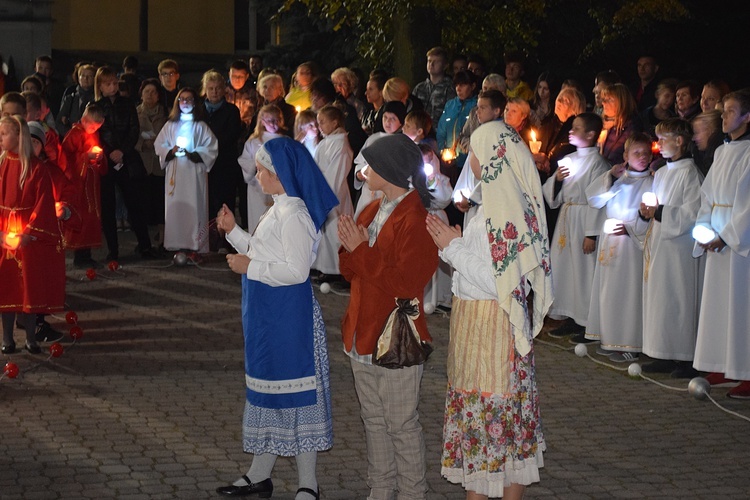 Nabożeństwo fatimskie w Rawie Maz.