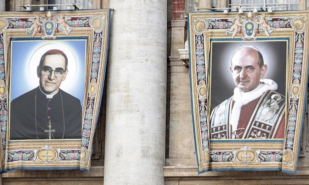 Papież Paweł VI i abp Oscar Romero ogłoszeni świętymi 
