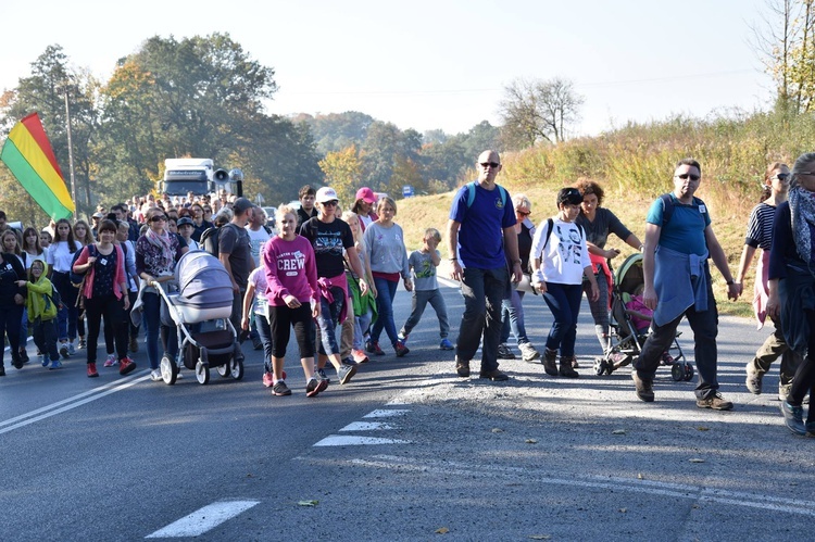 Pielgrzymka trzebnicka 2018 - cz. 12 - Oborniki Śląskie