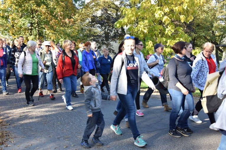 Pielgrzymka trzebnicka 2018 - cz. 12 - Oborniki Śląskie