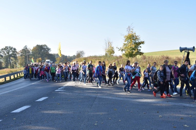 Pielgrzymka trzebnicka 2018 - cz. 12 - Oborniki Śląskie