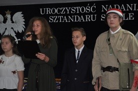 Uczniowie z nauczycielami przygotowali okolicznościowy program artystyczny