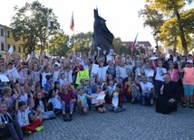 W tym roku w Łowiczu dla św. Jana Pawła II pobiegło blisko 300 osób.