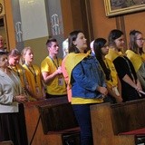 Papiescy stypendyści na bielskim pl. Chrobrego