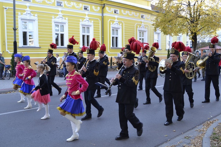 Tarnobrzeskie drogi niepodległości