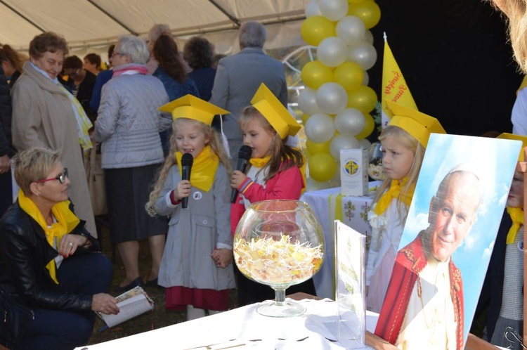 Obchody Dnia Papieskiego w Nowej Rudzie Słupiec