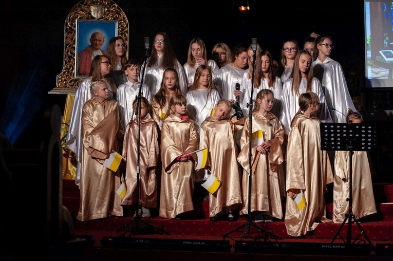 Koncert "Młodzi dla Jana Pawła II"