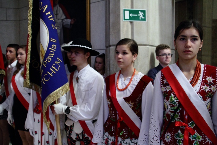 Szkoły im. św. Jana Pawła II na Białych Morzach