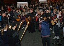 Wśród gitarzystów był bp Piotr Turzyński