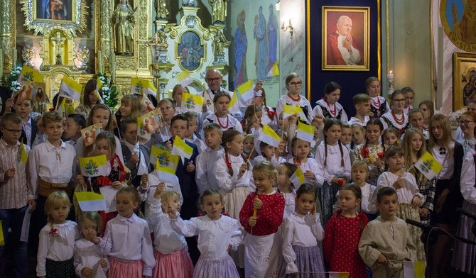 Na zakończenie wszyscy śpiewacy wykonali "Barkę"