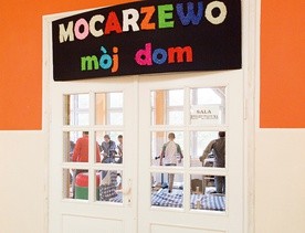 W ośrodku dla dzieci niepełnosprawnych intelektualnie mieszka i uczy się prawie setka wychowanków.