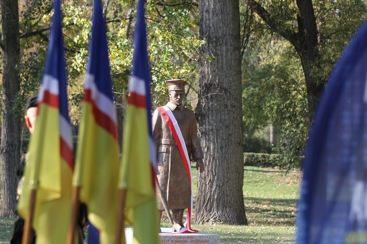 Odsłonięcie pominika gen. Józefa Dwobor Muśnickiego