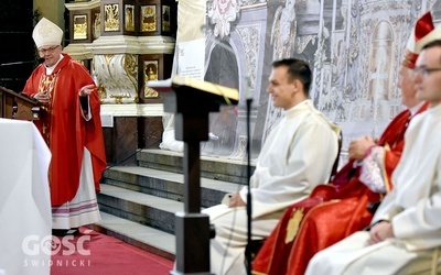 Biskup Kiciński w homilii zwrócił uwagę na pracowitość bp. Ignacego