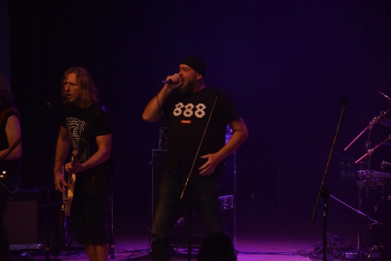 Koncert zespołu 2Tm2,3 w Skierniewicach