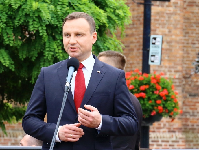 Prezydent Andrzej Duda złoży też kwiaty pod pomnikiem Jana Pawła II