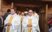 Poświęcenie odbudowanego po pożarze kościoła na Stecówce
