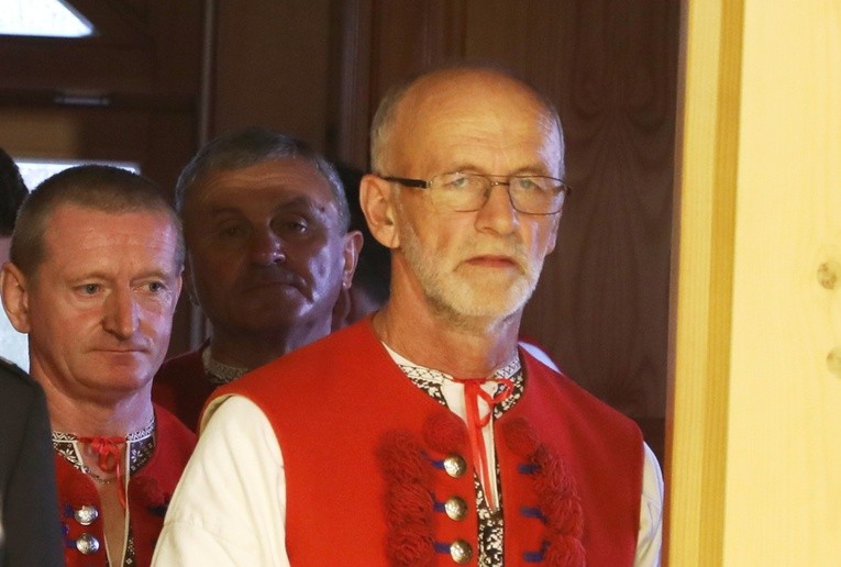 Poświęcenie odbudowanego po pożarze kościoła na Stecówce