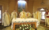 Poświęcenie odbudowanego po pożarze kościoła na Stecówce