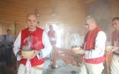 Poświęcenie odbudowanego po pożarze kościoła na Stecówce