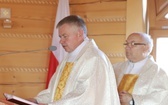 Poświęcenie odbudowanego po pożarze kościoła na Stecówce