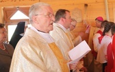Poświęcenie odbudowanego po pożarze kościoła na Stecówce