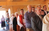 Poświęcenie odbudowanego po pożarze kościoła na Stecówce