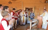Poświęcenie odbudowanego po pożarze kościoła na Stecówce