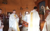 Poświęcenie odbudowanego po pożarze kościoła na Stecówce
