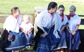 Poświęcenie odbudowanego po pożarze kościoła na Stecówce