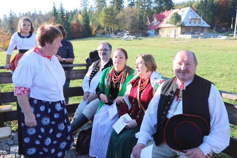 Poświęcenie odbudowanego po pożarze kościoła na Stecówce