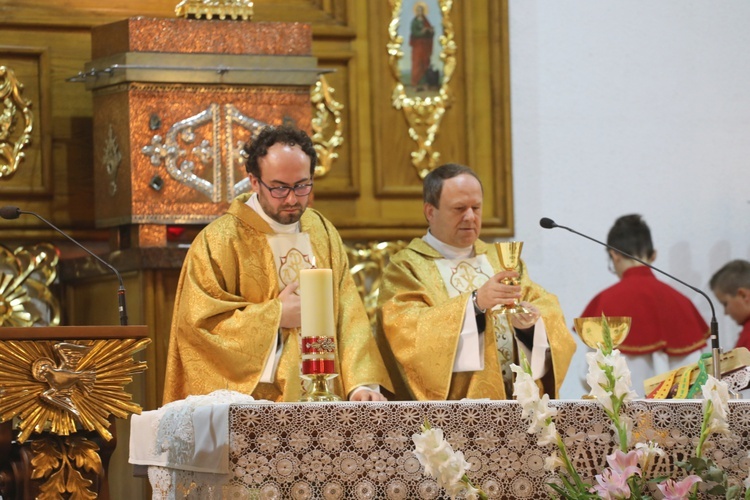 Pomnik św. Jana Pawła II na Ochodzitej w Koniakowie