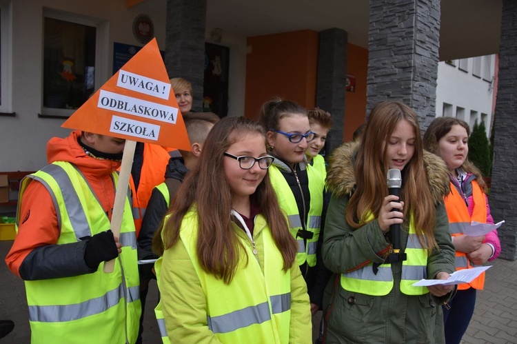 Odblaskowa szkoła w Starem Bystrem 