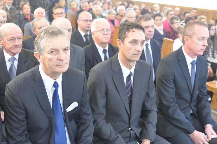 Uroczyście w Pawęzowie 