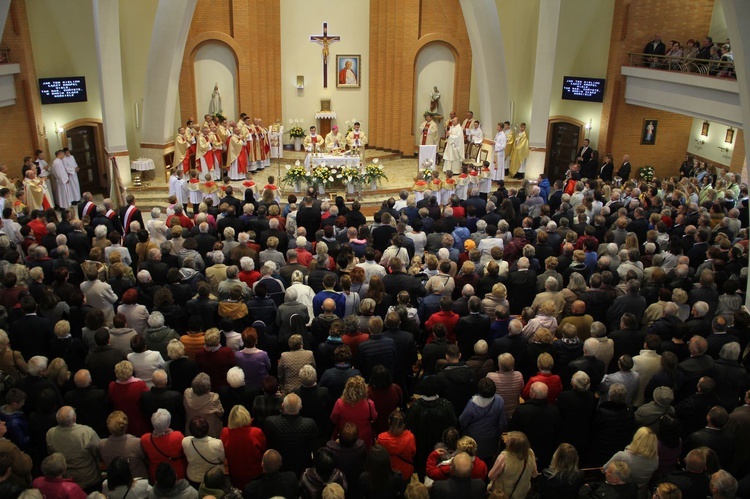 Poświęcenie kościoła św. Jana Pawła II w Nowym Sączu