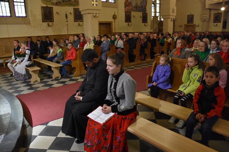 Abp Marek Jędraszewski w parafii w Cichem-Miętustwie