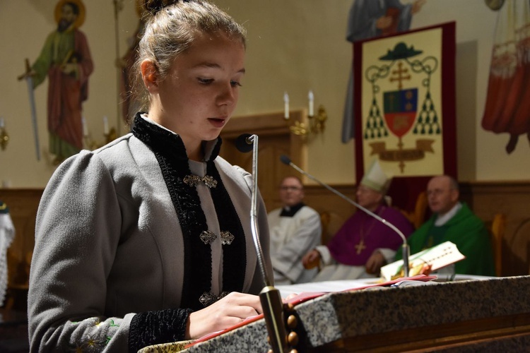 Abp Marek Jędraszewski w parafii w Cichem-Miętustwie