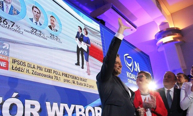 Trzaskowski prezydentem Warszawy. 54 proc. według sondażu