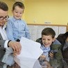 Joanna i Michał Wilkowie z synami głosowali w lokalu nr 33 w Głogowie.