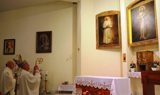 Św. Jan Paweł II w Kaplicy Bożego Miłosierdzia w Aleksandrowicach