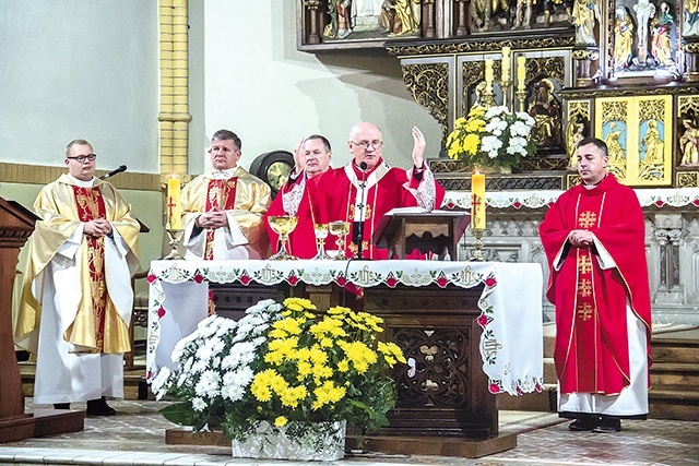 Arcybiskup Górzyński podkreślał niezwykle ważną rolę kapelanów szpitalnych.