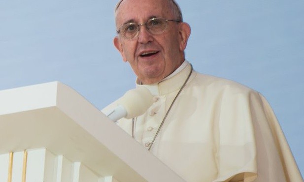 Papież odpowiadał na pytania młodzieży i osób starszych 