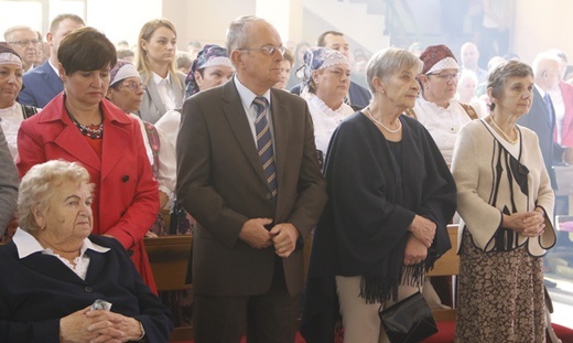 Bąków - poświęcenie kościoła